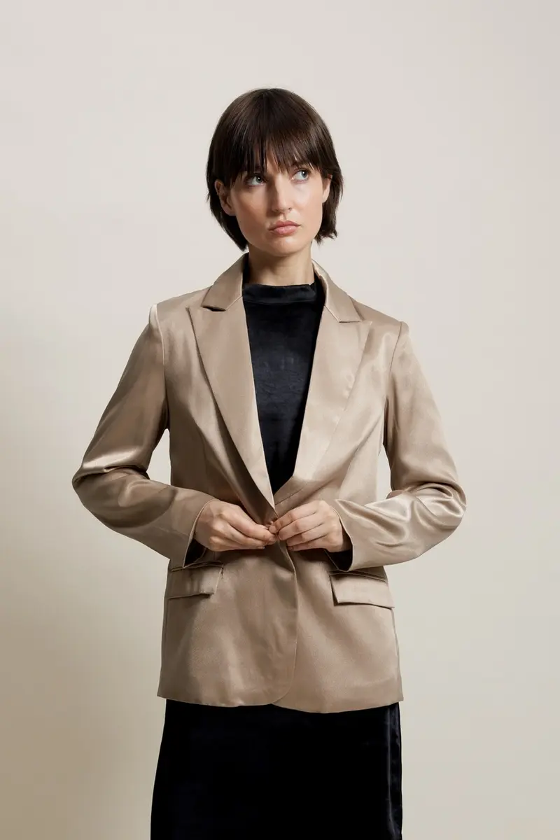 ORISIA - Blazer satiné beige avec doublure