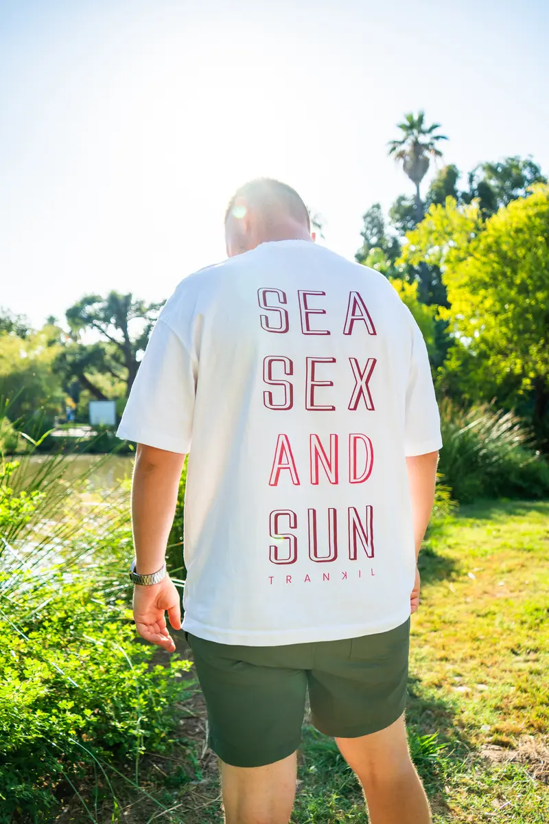Oversize SEA SEX AND SUN