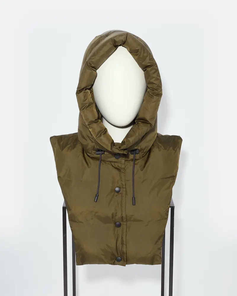 Padded hood bib in water-repellent technical fabric