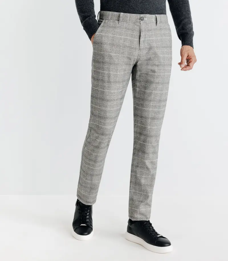 Pantalon chino à carreaux gris