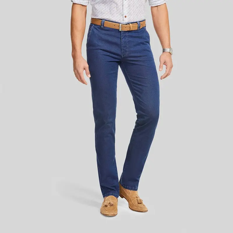 Pantalon chino Meyer en denim ultra léger