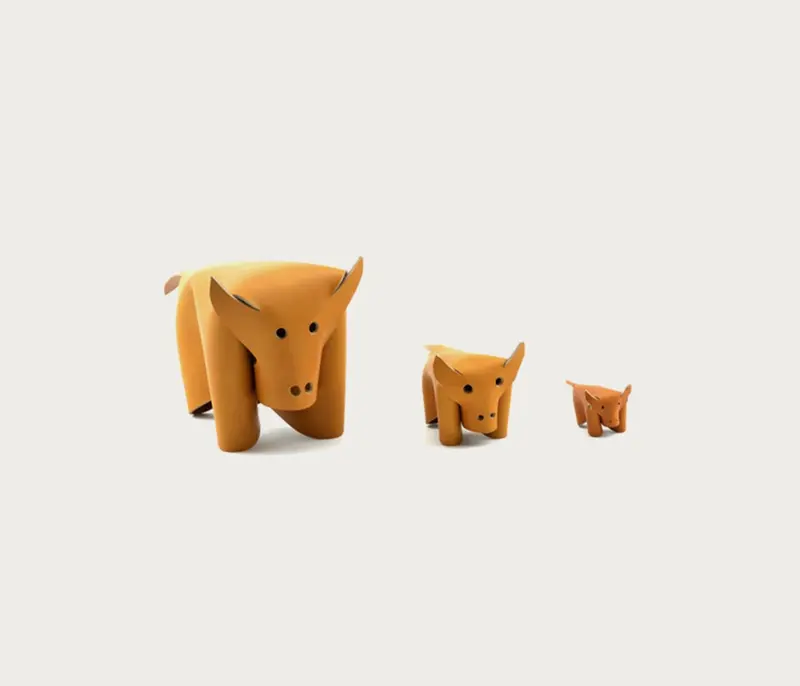 Petit taureau en cuir