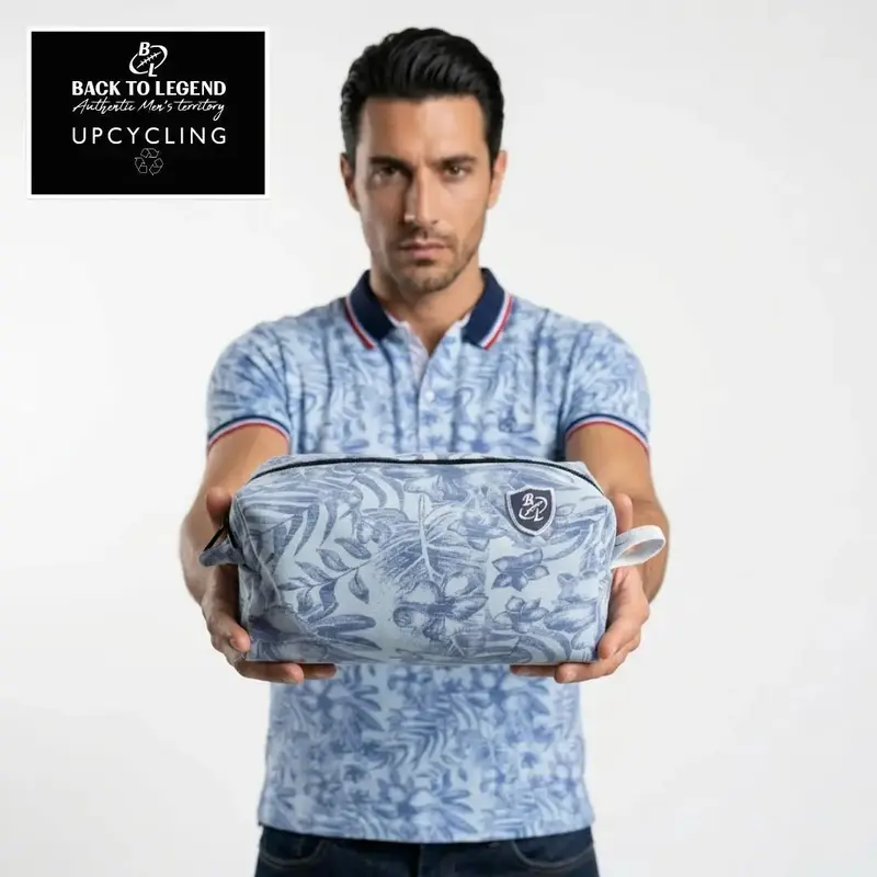 Pochette multi-usage à motif floral bleu