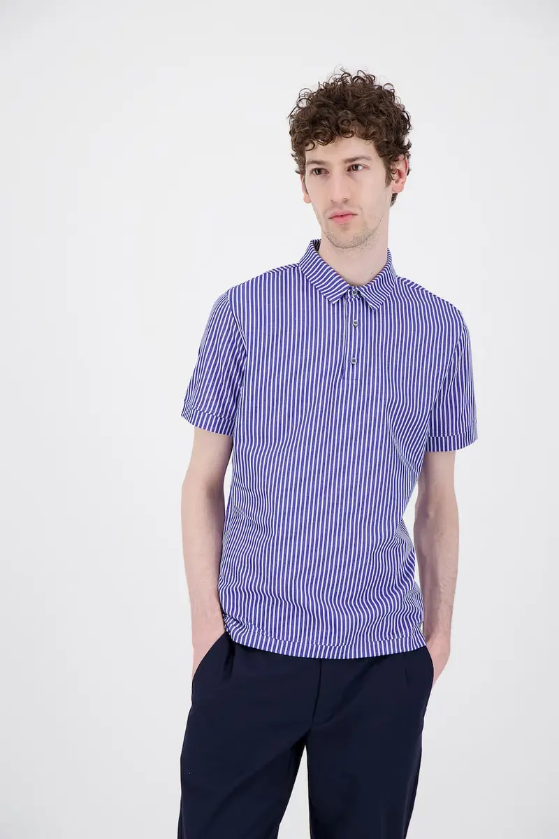 Polo en coton bio à rayures bleues