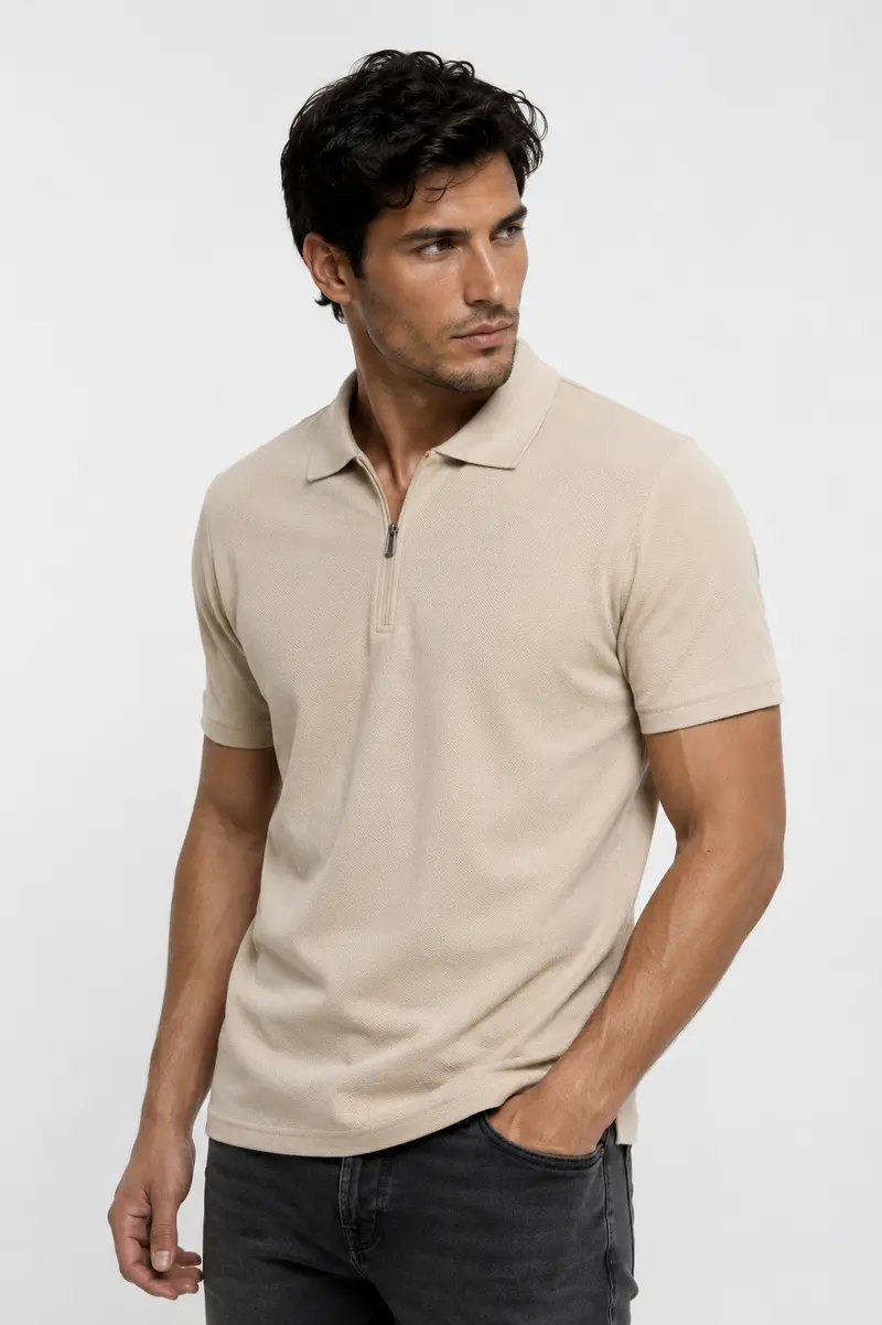 Polo homme beige zippé texturé
