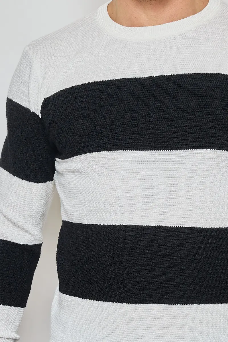 Pull à rayures noir-blanc
