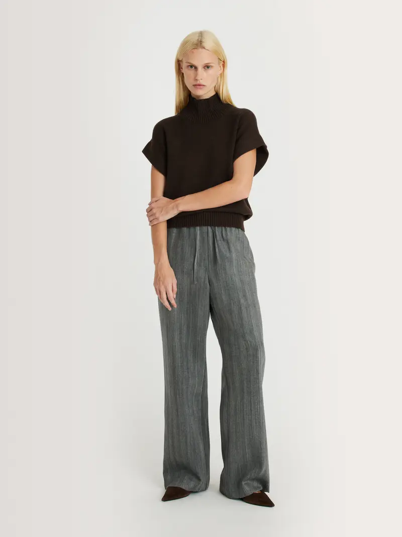 Pull ANNIKA Brown
