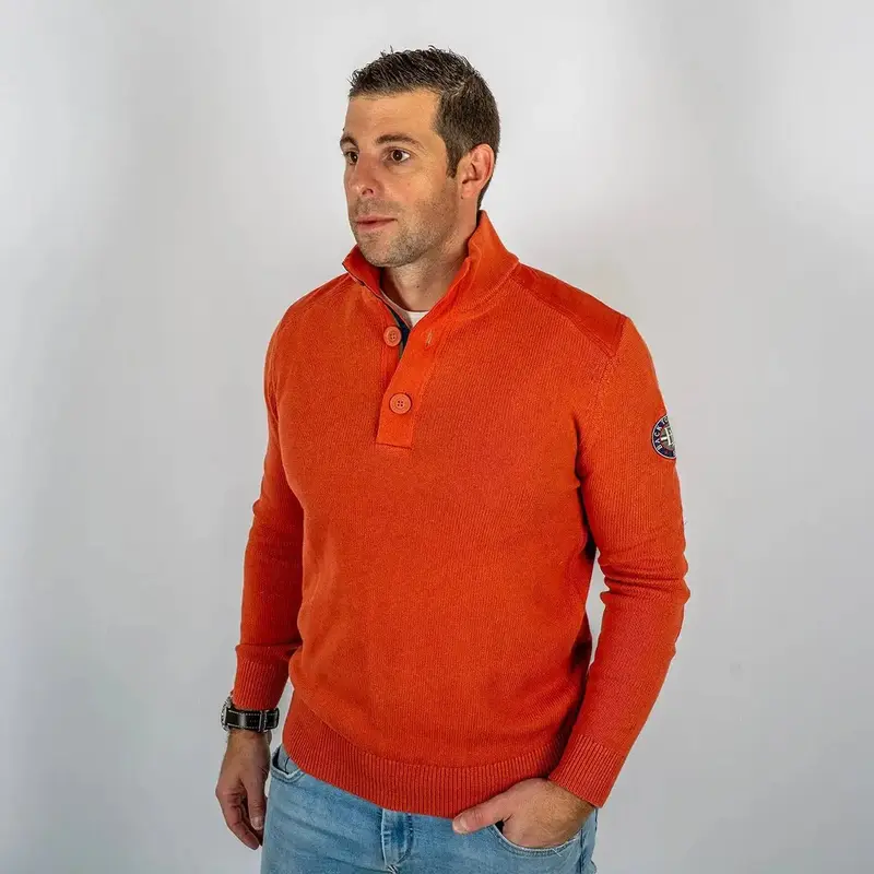 Pull camionneur boutonné orange