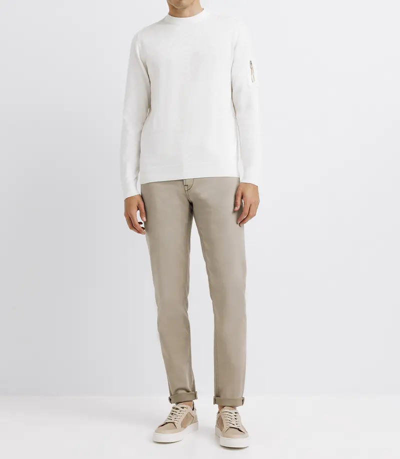 Pull col rond avec poche écru