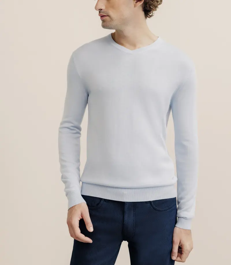 Pull col V manches longues bleu ciel