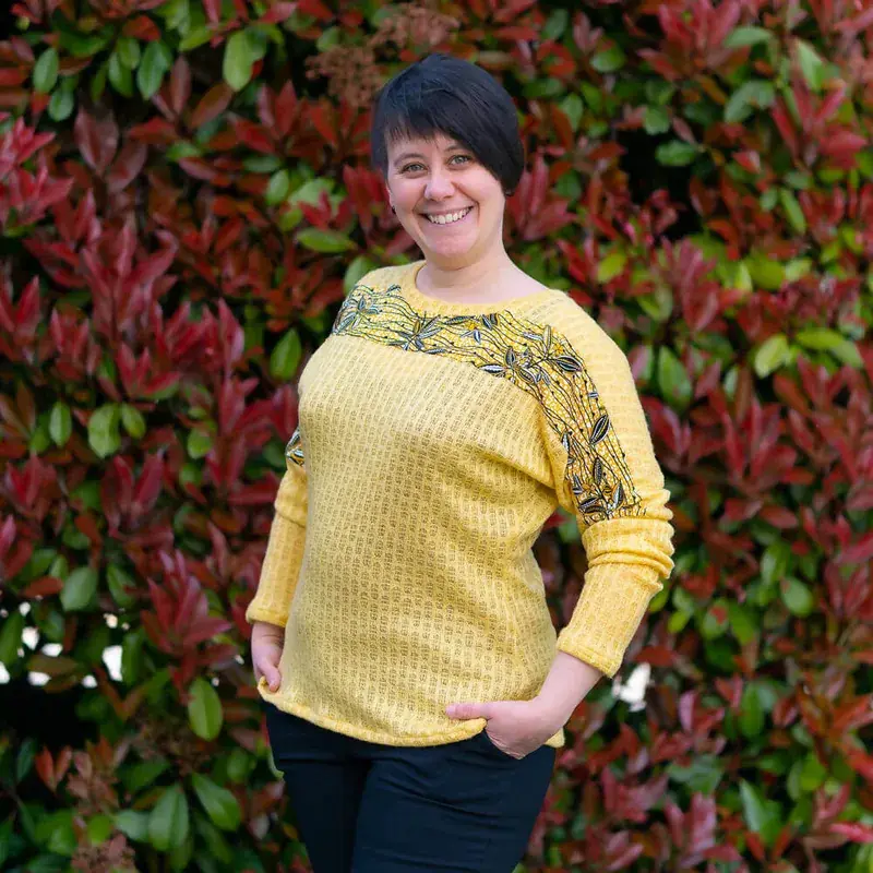 Pull femme avec empiècements, 34 au 56, 4 statures – Poivre et sel