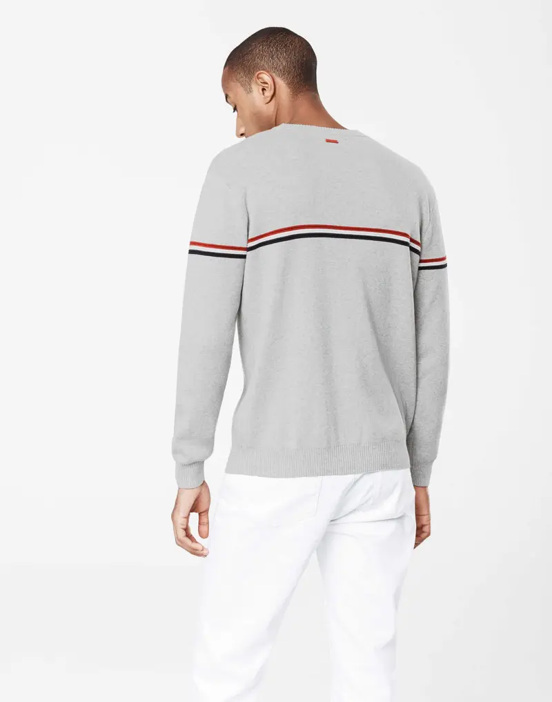 Pull gris chiné rayure placée