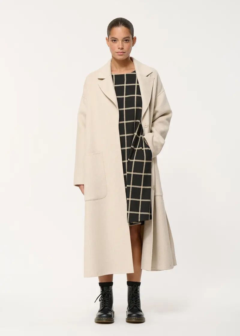 Robe courte droite noire à carreaux