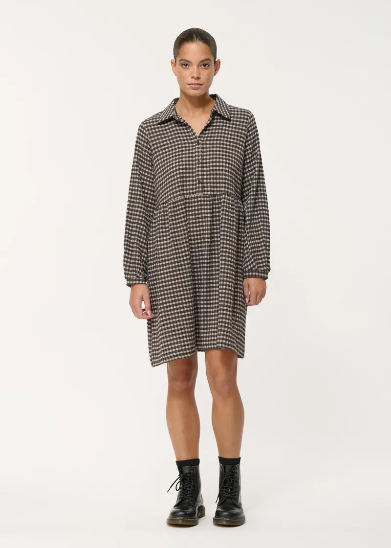 Robe courte marron à carreaux vichy