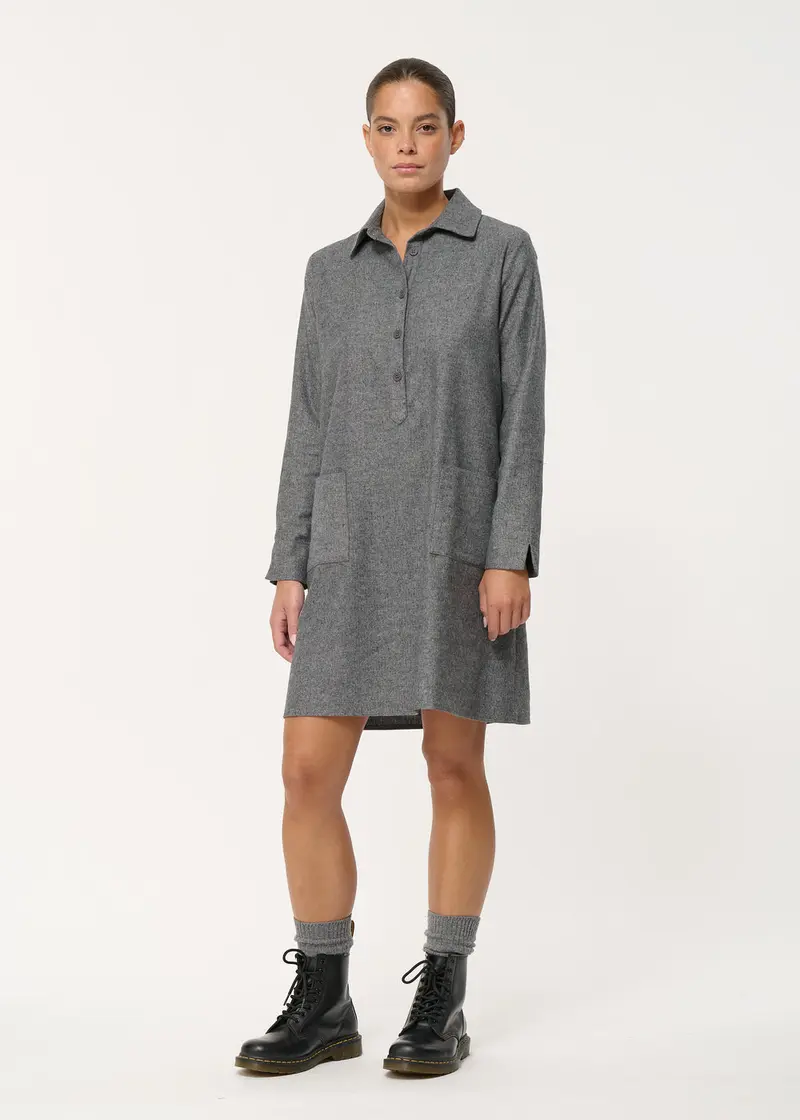Robe courte trapèze gris foncé en flanelle chinée