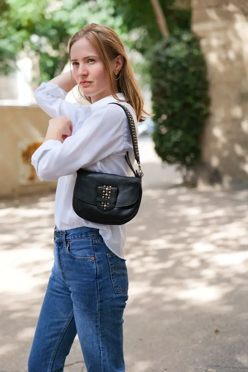Sac bandoulière en cuir BIBA Cody – Artisanat raffiné et style moderne
