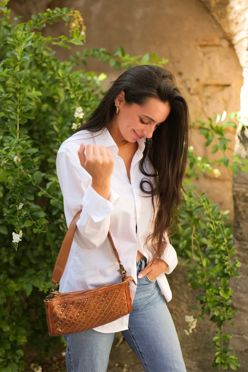 Sac bandoulière Stella en cuir à clous SLA2L – Biba