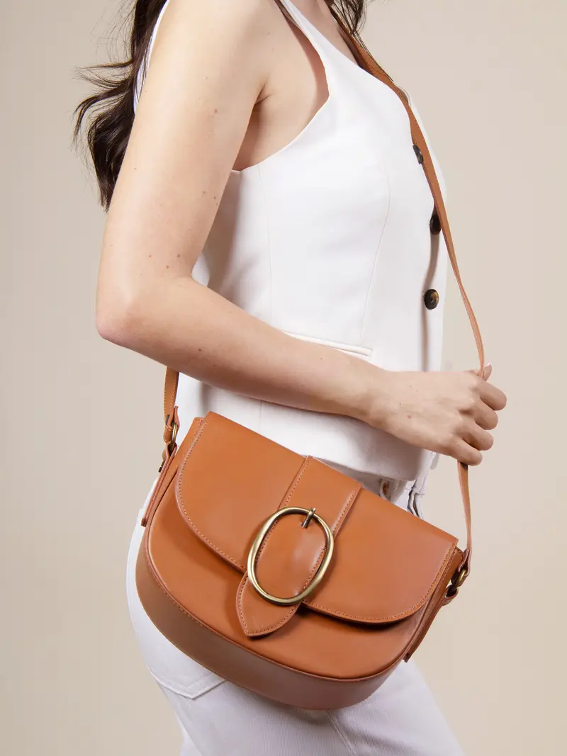 Sac boucle cuir camel
