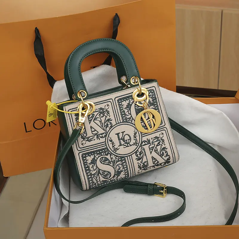 Sac femme en simili cuir – Porté épaule et bandoulière
