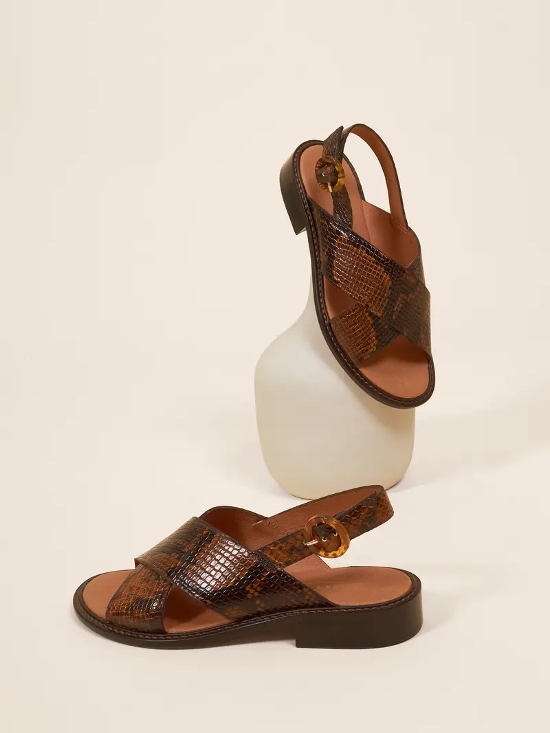 Sandales plates écaille python marron