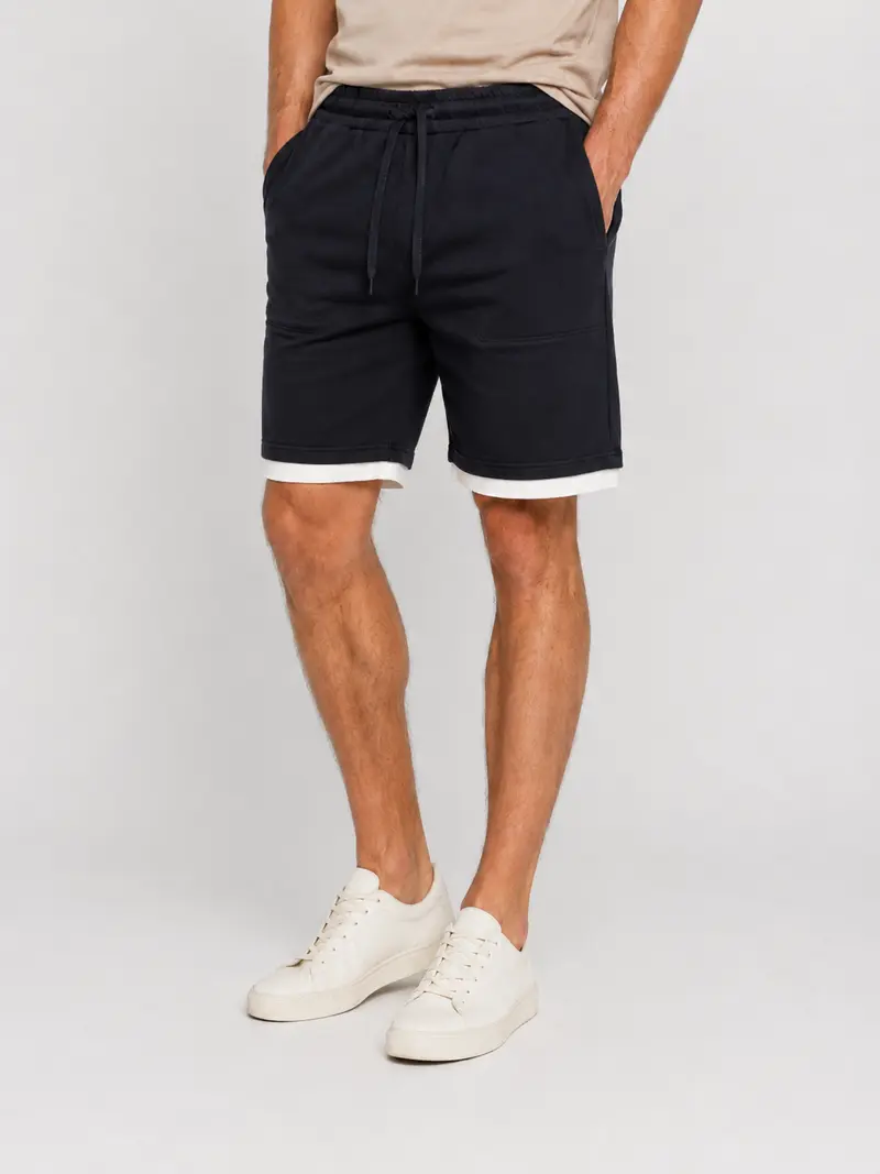 Short homme noir à taille élastiquée