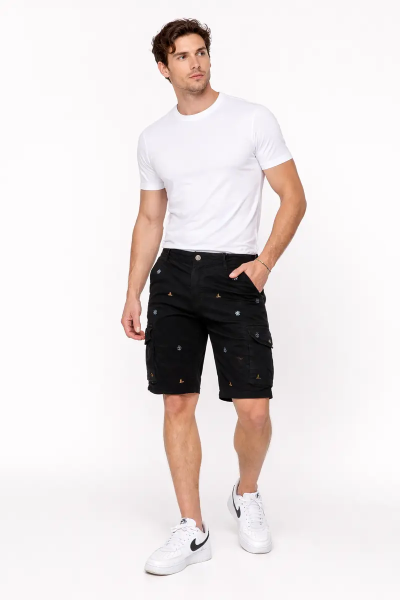 Short homme Noir avec motifs brodés
