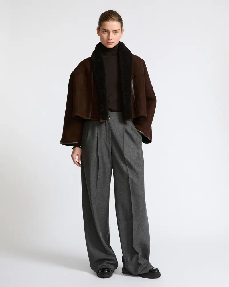 Short lambskin shearling cape