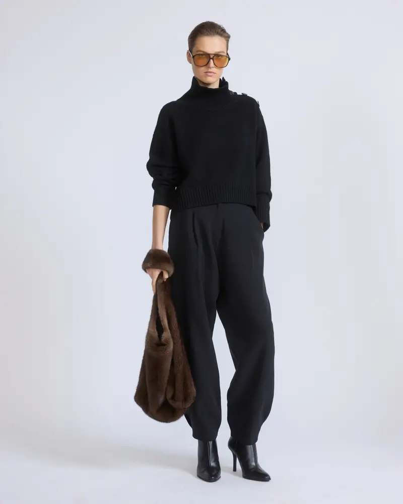 Short oversized knitted sweater