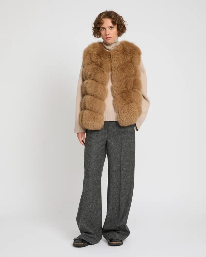 Sleeveless fox gilet