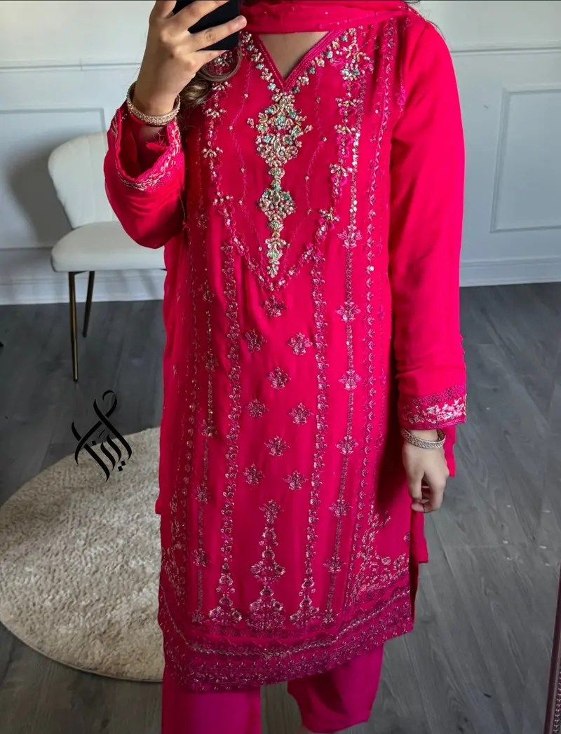 Suit Naziya Fushia