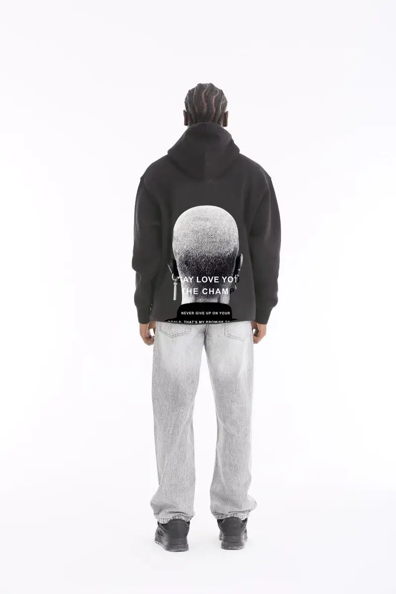 Sweat à capuche avec illustration