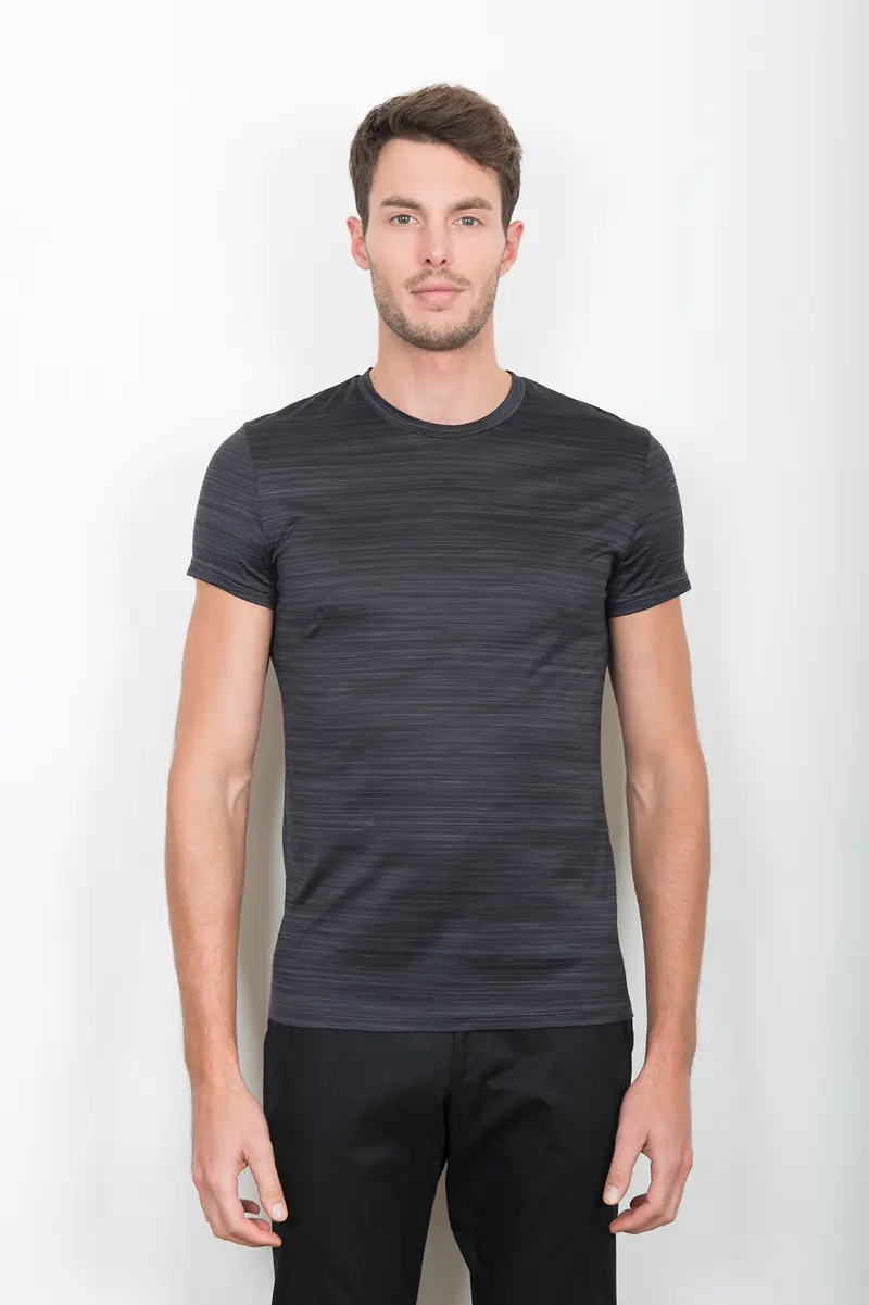 TEE-SHIRT "BASIC" À RAYURES FINES GRIS ARGENT ET NOIRES