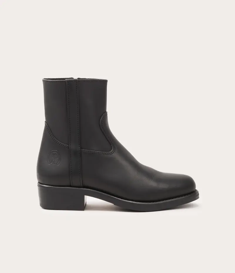 Terence Bottine Noir