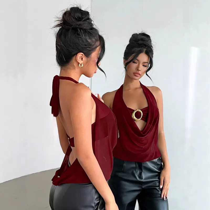Top femme bordeaux en résille transparente – Dos nu et anneaux métalliques