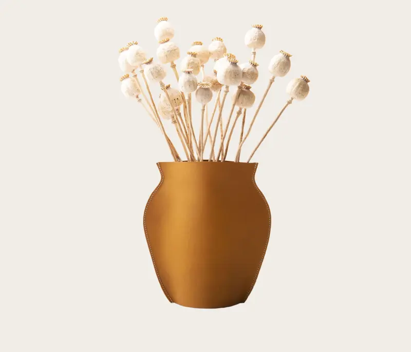 Vase en cuir, Jarre