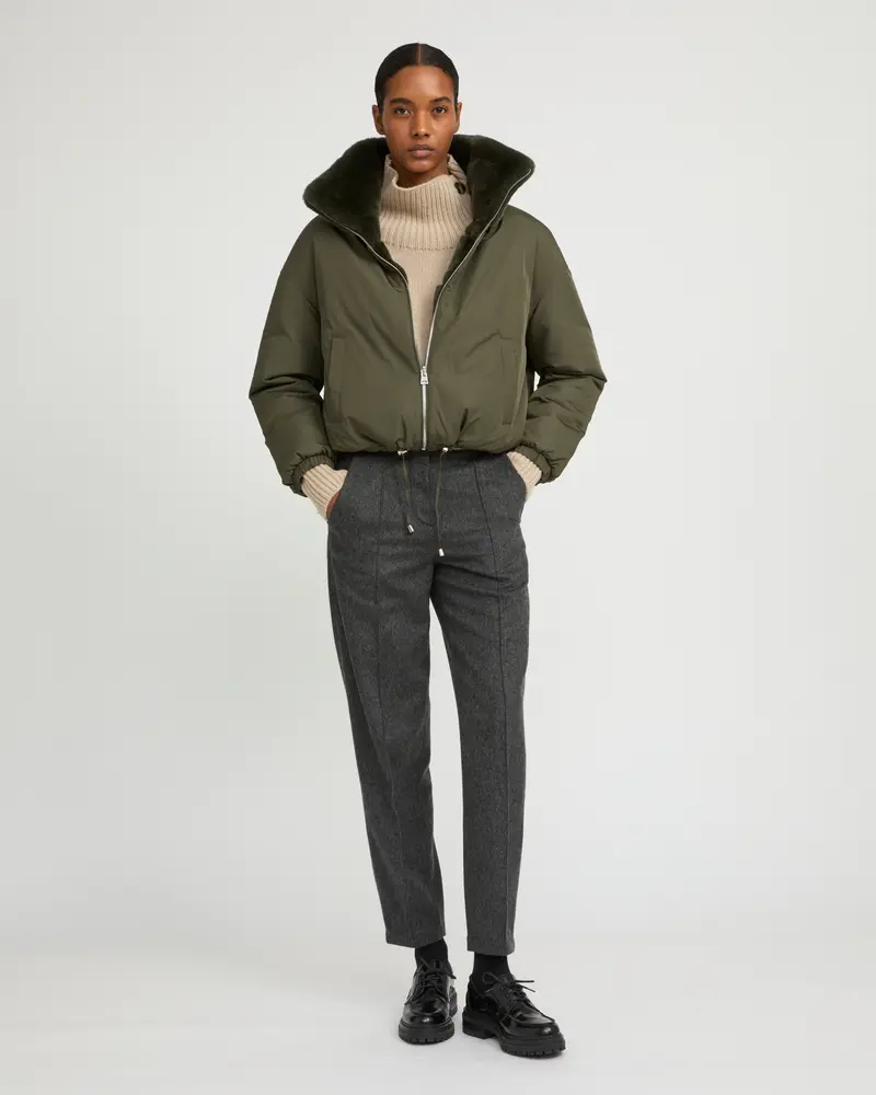 Veste boxy en fourrure de lapin rex réversible et tissu technique