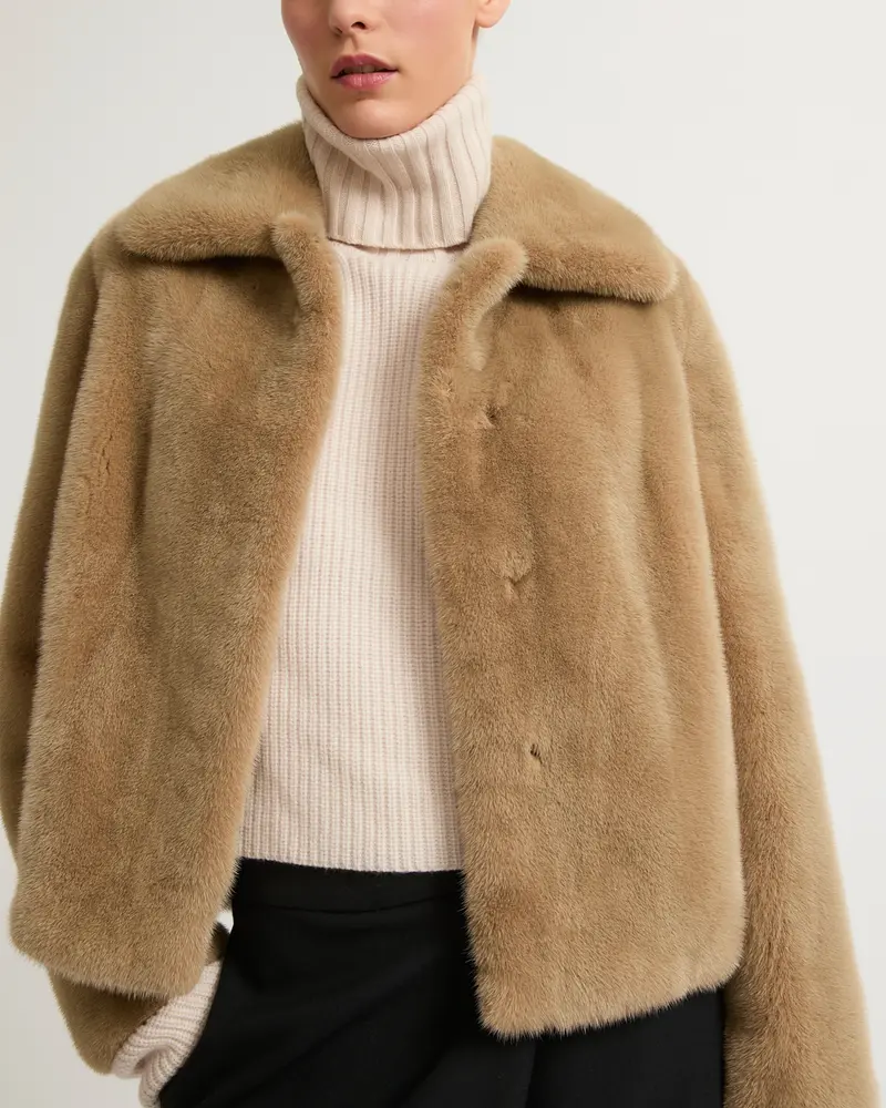 Veste courte en fourrure de vison à poils longs