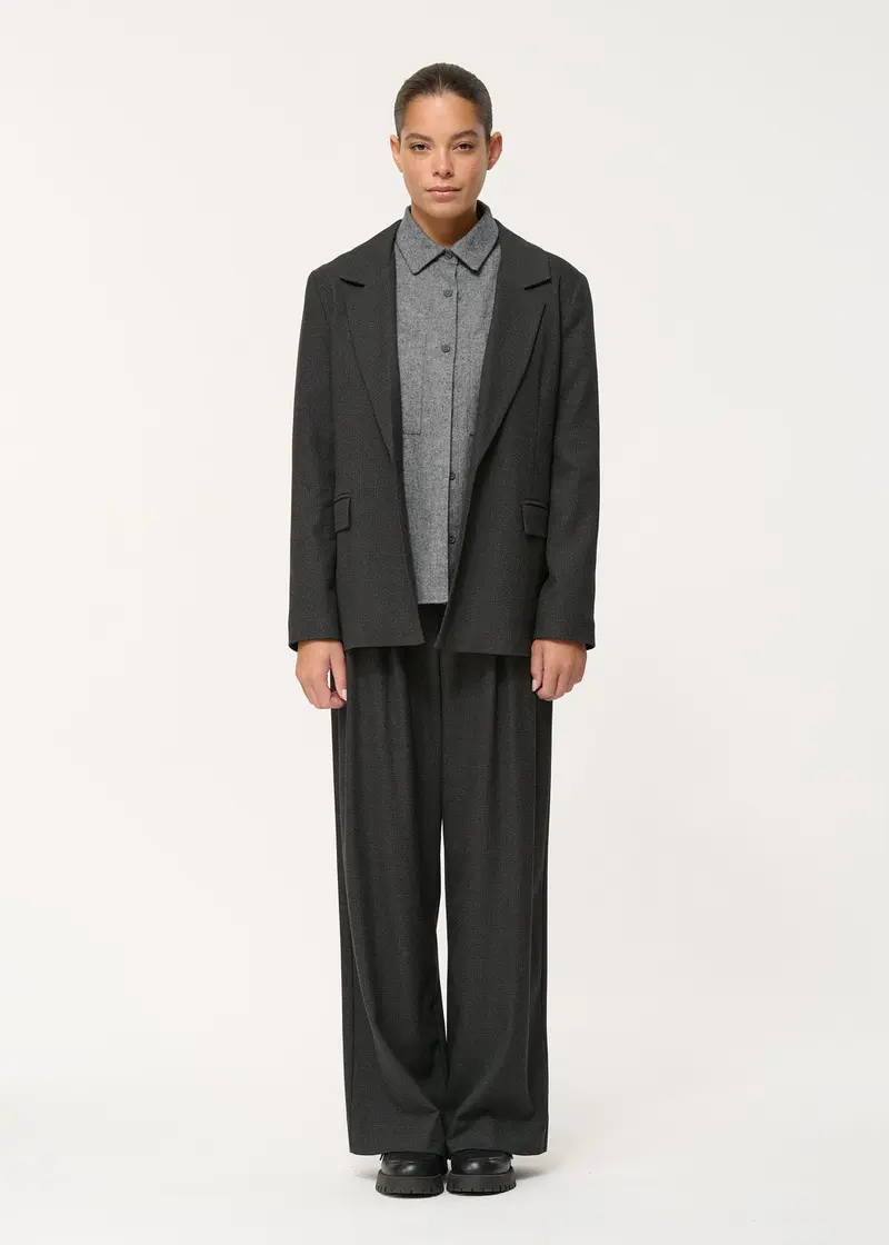 Veste tailleur gris foncé à motif pied-de-puce