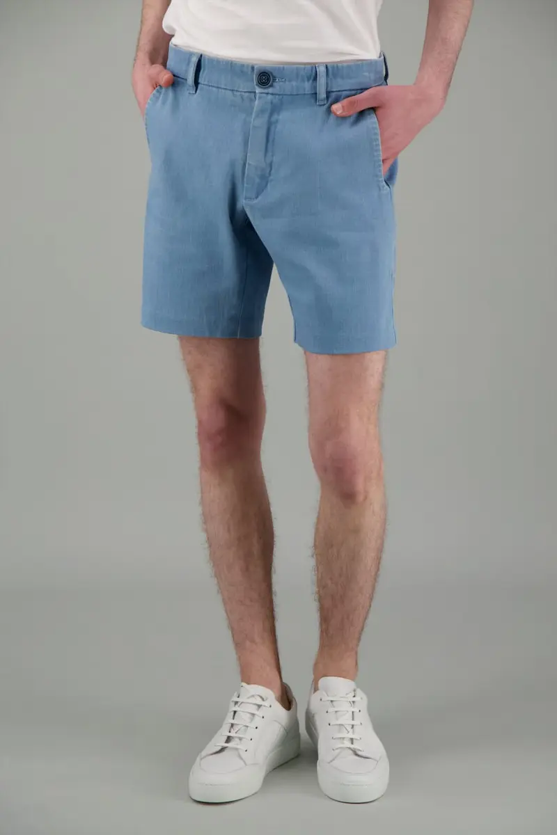 Wide short bleach